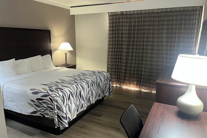 Room 19 of 35