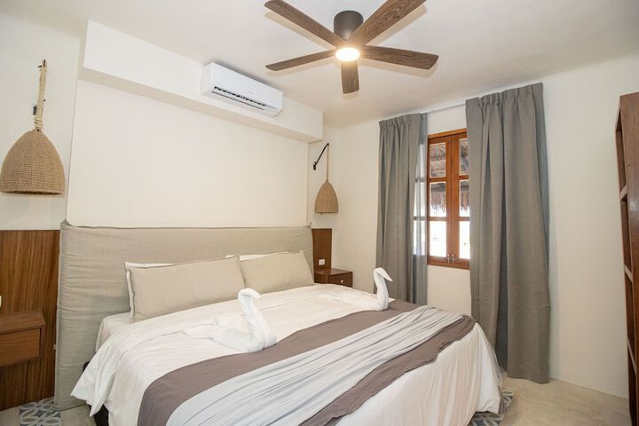 Room 32 of 125