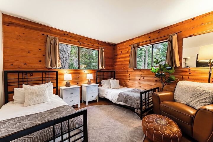 Emerald by Avantstay Tahoe Donner Mountain Retreat w Large Patio in Truckee, CA
