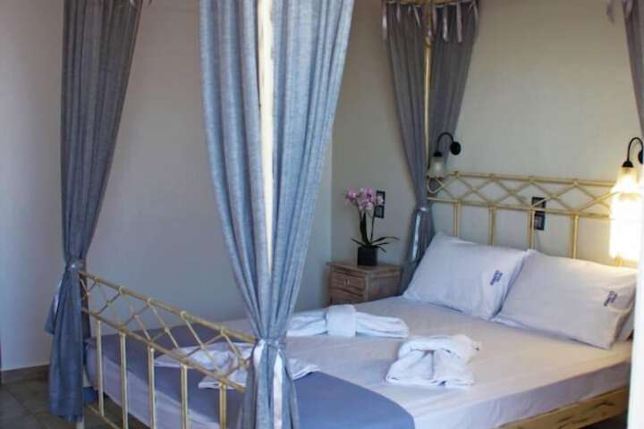 Room 22 of 80