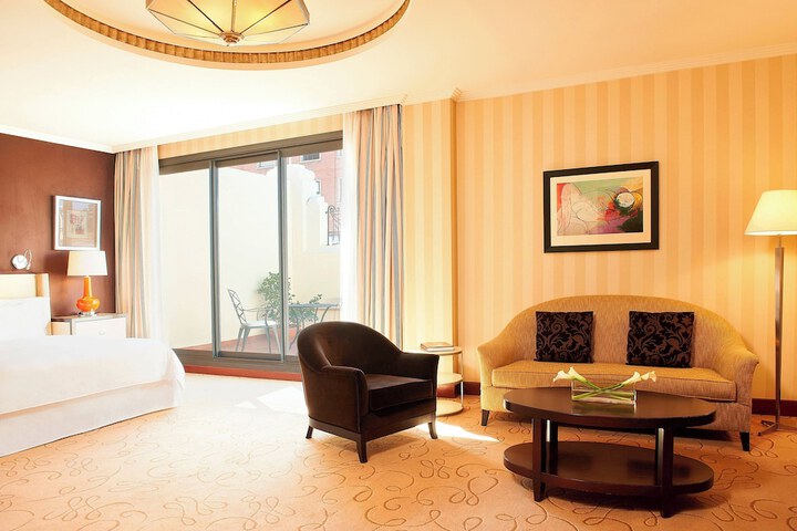 Room 8 of 52
