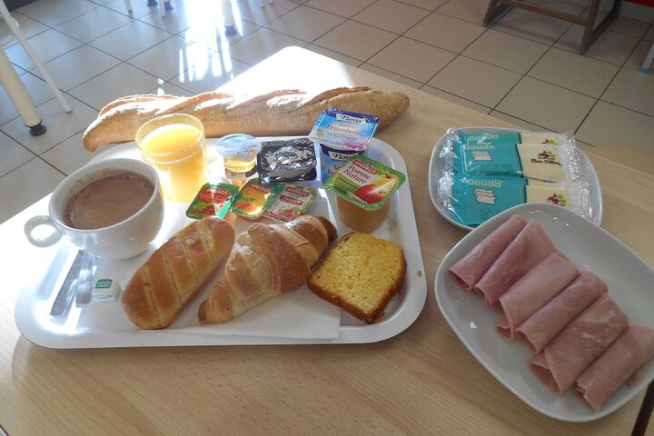 Breakfast/Coffee Service 30 of 41