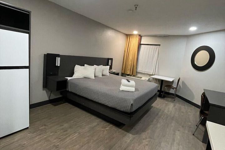 Room 31 of 66