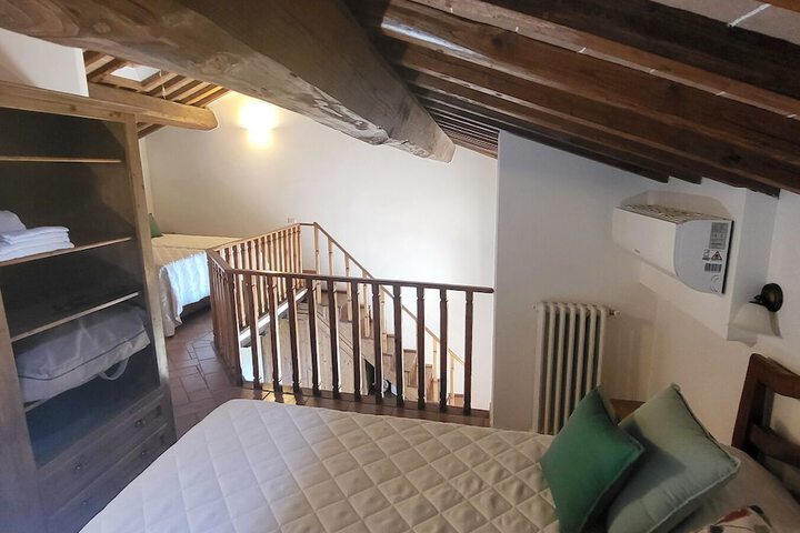 Room 5 of 28