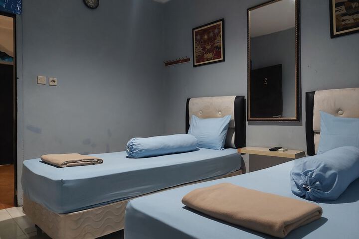Room 12 of 41