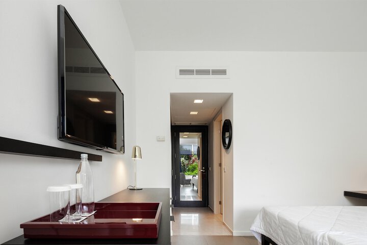 Room 55 of 182