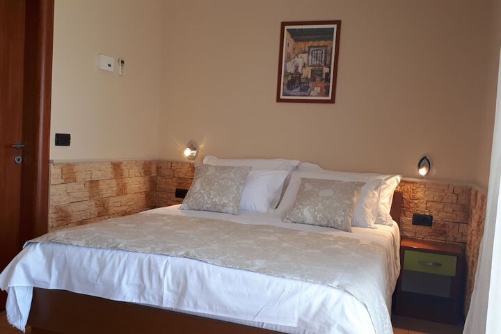 Room 20 of 74