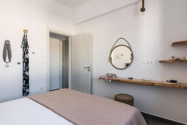 Room 2 of 46