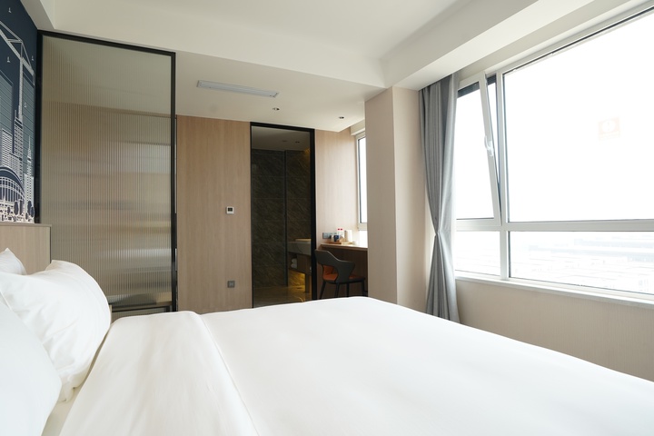 Starway Hotel (Weifang Fangzi Qihai Road)
