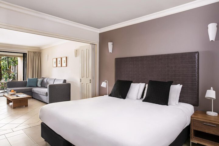 Room 10 of 34