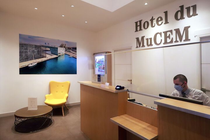Guest Lobby
