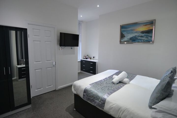 Room 52 of 105
