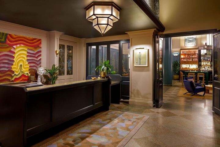 Guest Lobby
