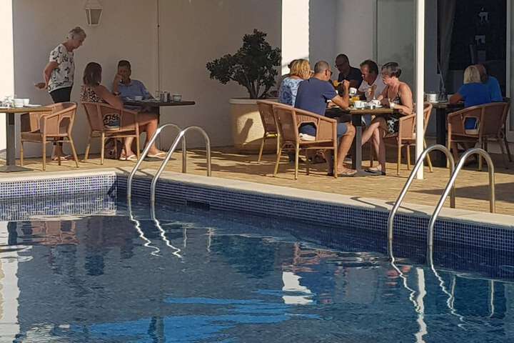Pool 21 of 60