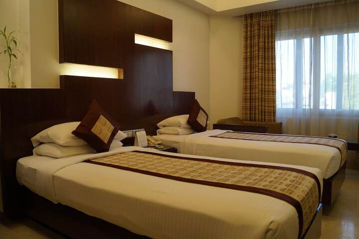 Room 13 of 76