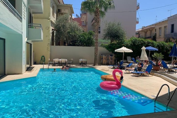 Pool 6 of 9