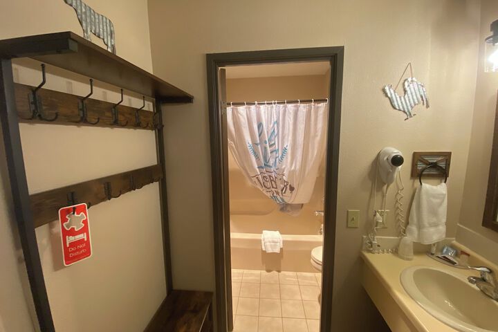 Room 80 of 106