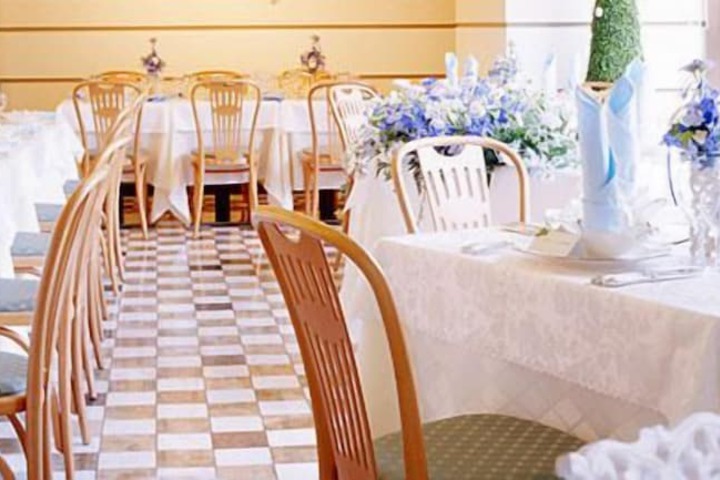 Dining Photos