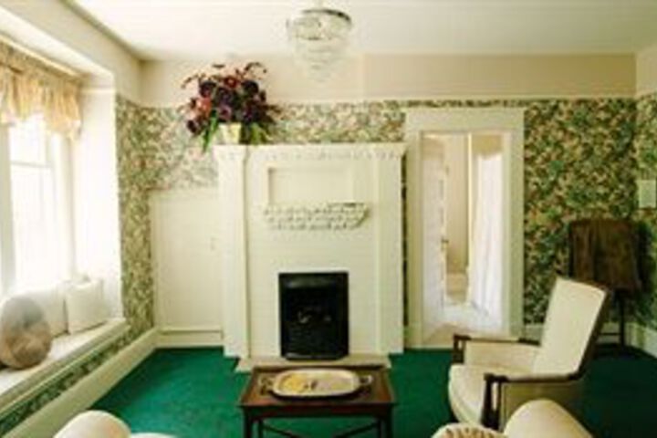 Room 55 of 62