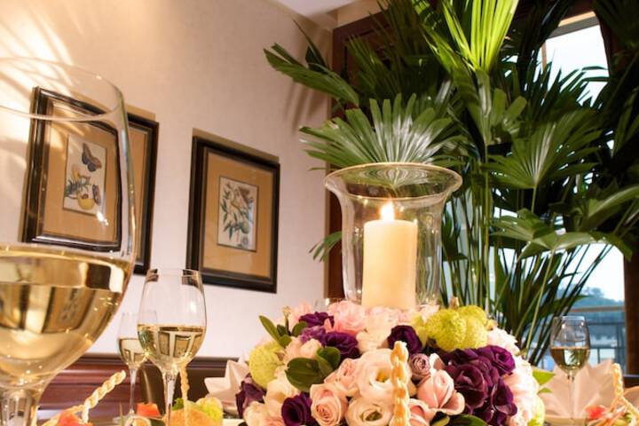 Dining 40 of 72