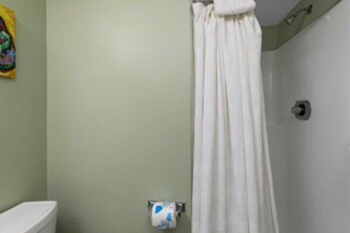 Room 14 of 99