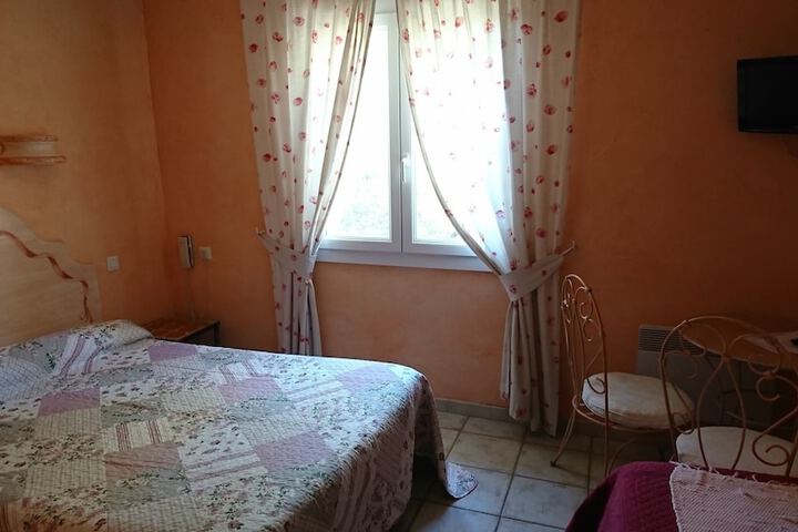 Room 10 of 50
