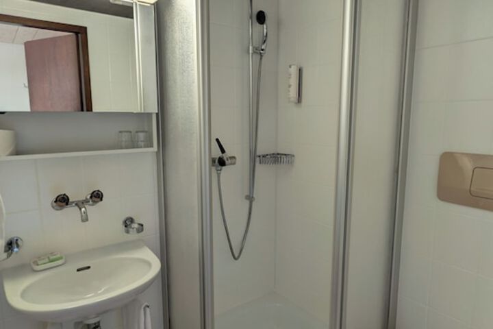 Room 62 of 91