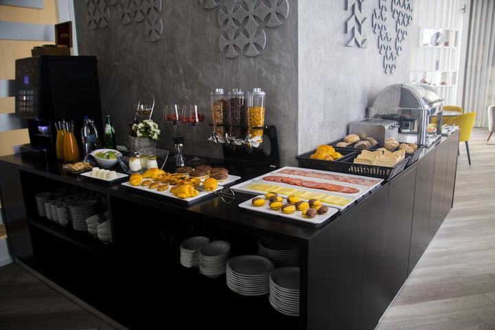 Breakfast/Coffee Service 40 of 57
