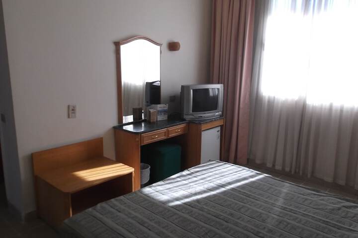 Room 27 of 90