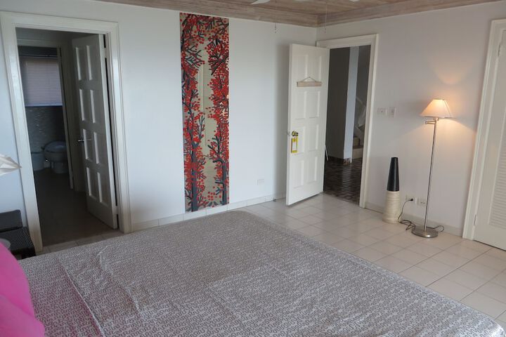 Room 53 of 75