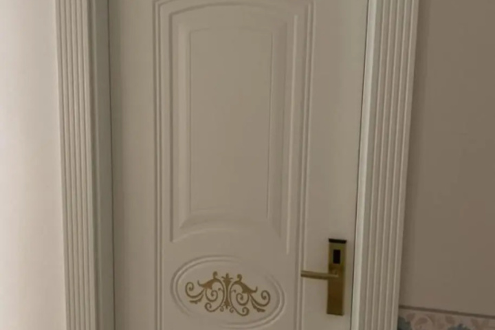 Room 9 of 15