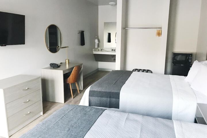 Room 19 of 33