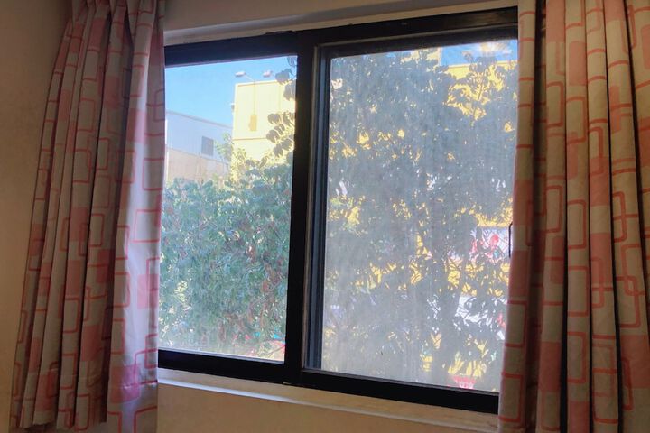 Room 32 of 50