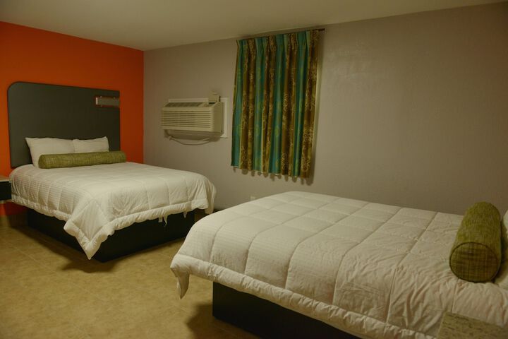 1 King Bed (22 of 24)