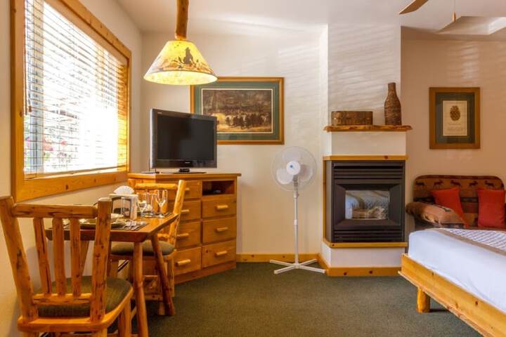 Room 5 of 47