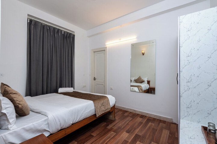 Room 18 of 52