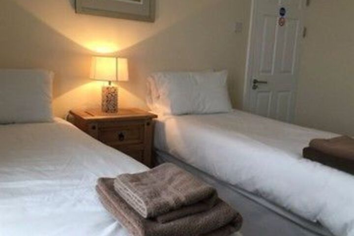 Room 4 of 14