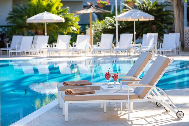 Pool Hotel