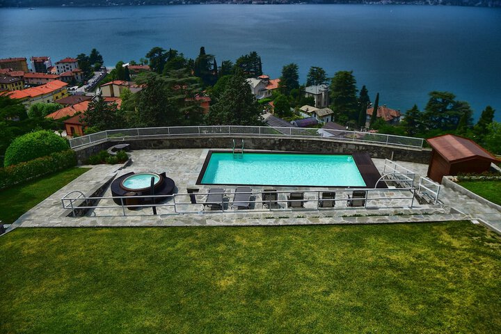 Pool 20 of 37