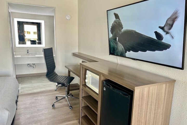 Room 3 of 24
