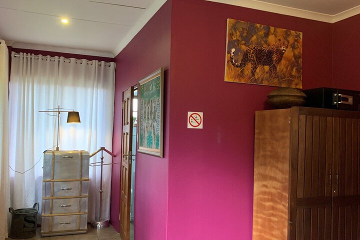 Room 43 of 143