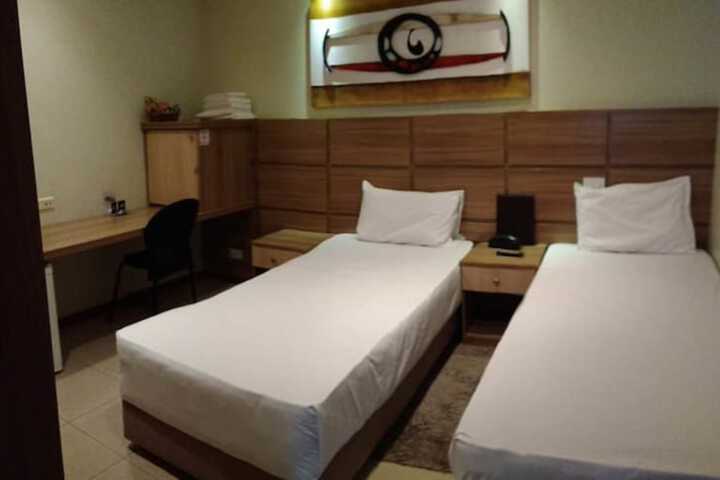 Room 13 of 41
