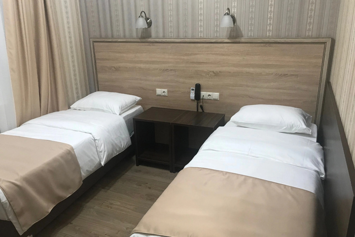 Room 6 of 40