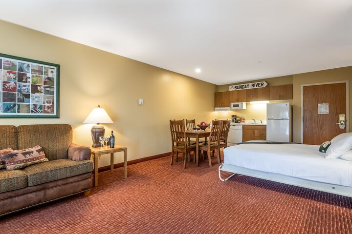 Superior Queen Murphy Bed (4 of 16)