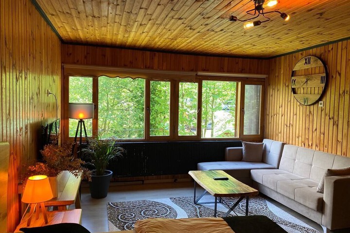 Room 5 of 90
