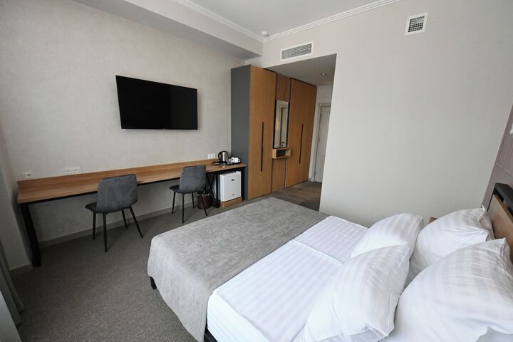 Room 20 of 38