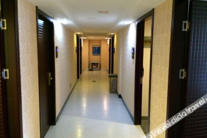 Hotel Interior 13 of 31