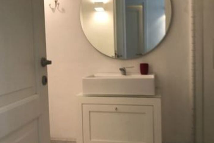 Room 11 of 64