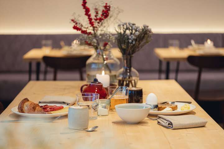 Breakfast/Coffee Service 71 of 90