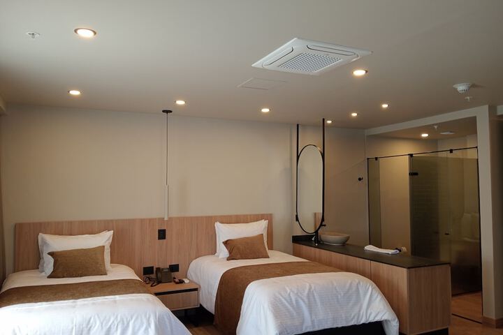 Room 51 of 123